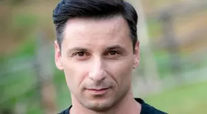 Вижте как е изглеждал Петър от „Фермата“ преди 5 години (СНИМКИ)