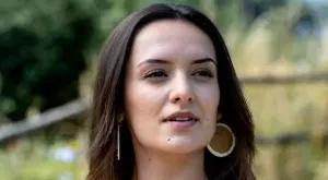 Ще повярвате ли, че това е Присияна от „Фермата“? Истинска изкусителка! (СНИМКИ)