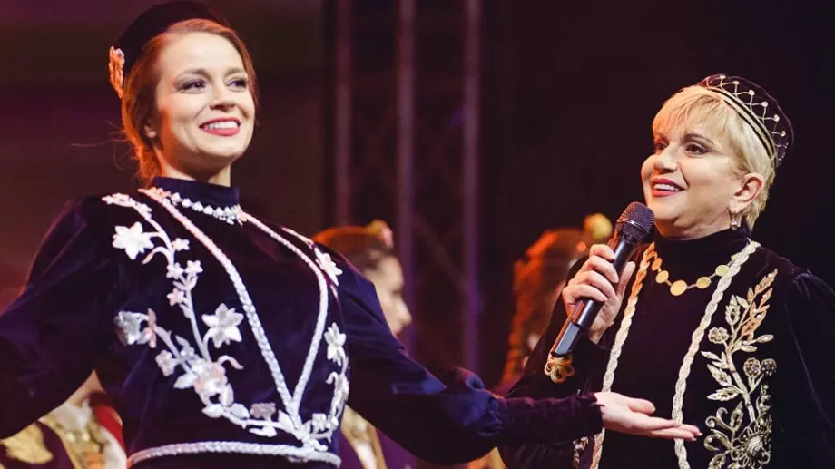 Дъщерята на Николина Чакърдъкова проговори за бившия си, който наръга 3-ма с нож