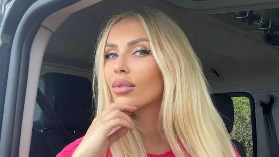 Жаси от "Сделка или не" роди четвъртото си дете (СНИМКИ)