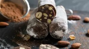 Трябват ви само 4 съставки за този сладък салам с бадеми