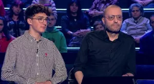 Нойзи и племенникът му направиха фурор в "Стани богат"