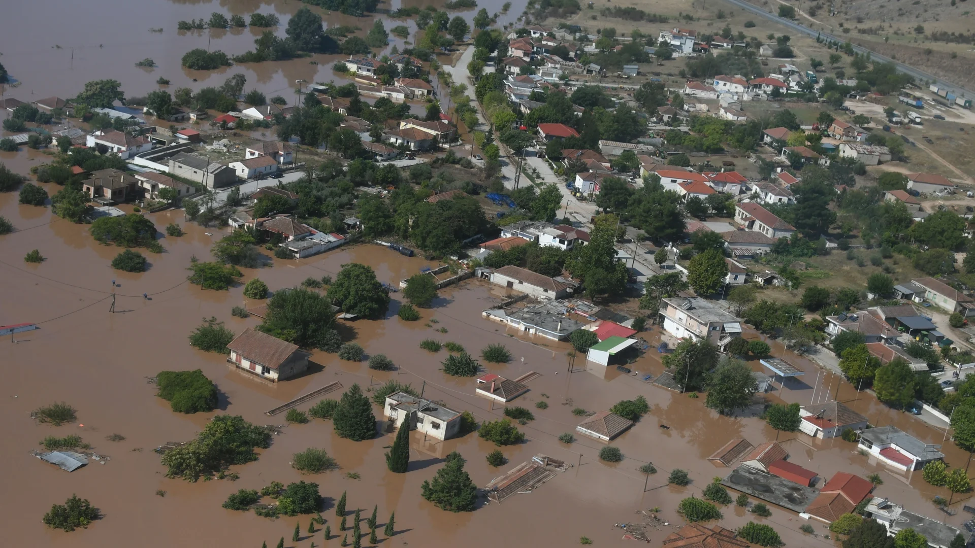 Трагедията в Орск: Водата е високо, заплашени са други руски области и Казахстан (ВИДЕО)