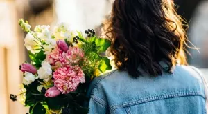 С Цвете в ръка срещу репродуктивните проблеми