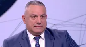 Юксел Кадриев на съд, плаща едва 80 лв за общинско жилище 