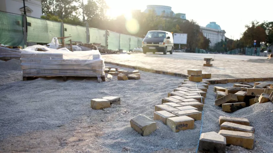 АДФИ откри сериозни нарушения при поръчките за ремонти на Столична община