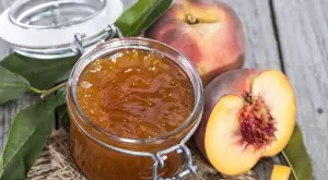 Трябва да го опитате: Рецепта за домашно сладко от праскови
