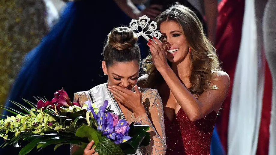 Женски виц за 25 октомври 2023: Англичанка, французойка и българка са на конкурс за красота