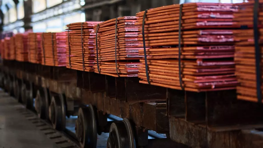 Защо дефицит на мед може да постави под въпрос енергийния преход?