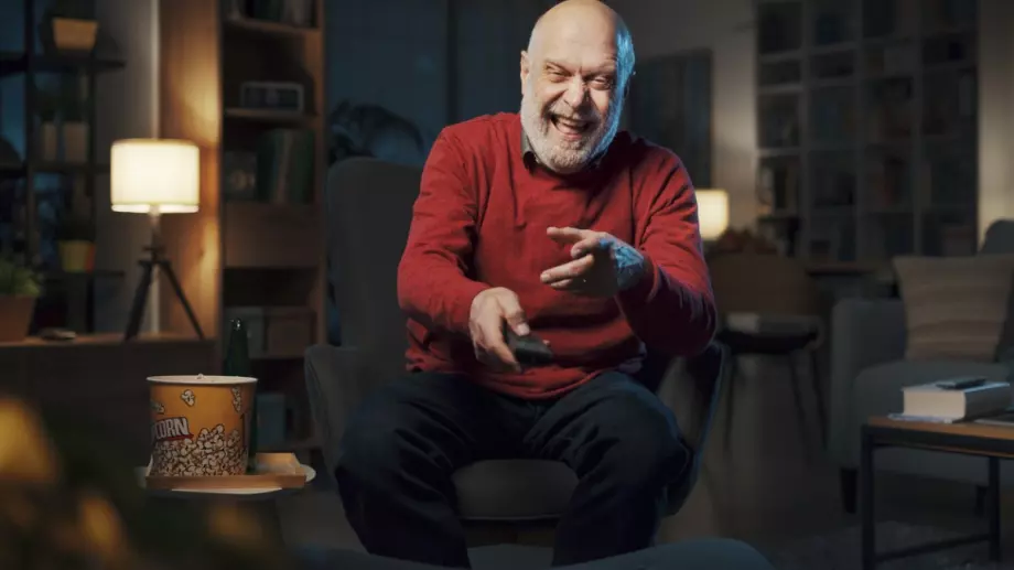 Виц за добро утро: Адвокат и доктор са на коктейл