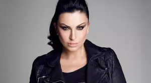 Известна пайнерка заряза музиката, за да слага ботокс в Лондон