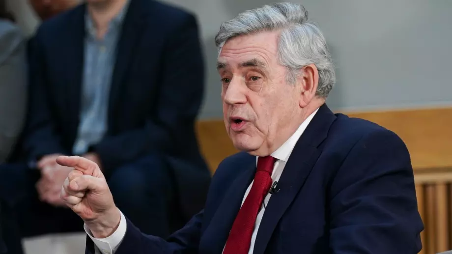 Богатите петролни държави трябва да плащат климатичен данък, според бивш премиер на Великобритания