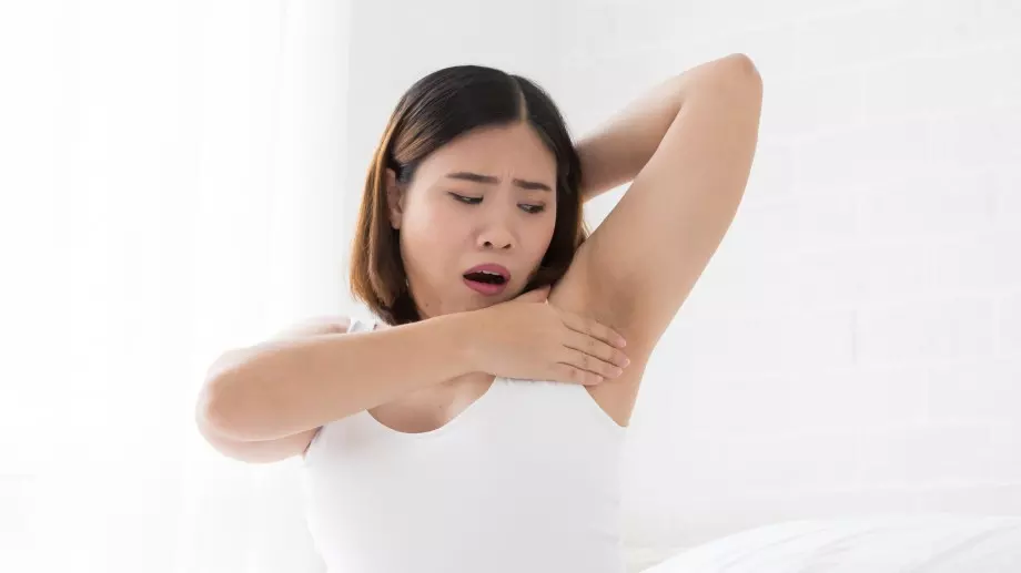 Женски виц за 22 октомври 2023: Жена с необръснати подмишници...