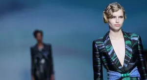 Тенденции от Седмицата на модата в Милано Пролет/Лято 2024: Сдържан лукс (СНИМКИ)