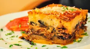 Хит в мрежата: Оригинална рецепта за гръцка мусака