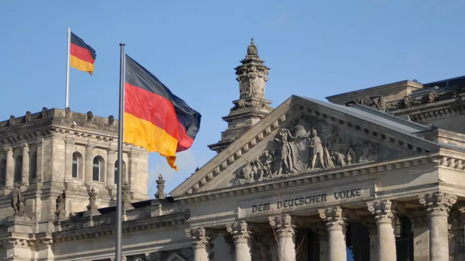 Защо организация в Германия откупува затворници?