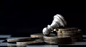 Падението на зомби компаниите: Защо може да има вълна от корпоративни фалити през 2024 г.