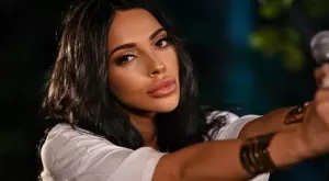 Поредна поп-фолк изпълнителка е жертва на домашно насилие 