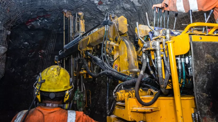 Въгледобивната индустрия може да загуби близо 1 милион работни места през следващите години