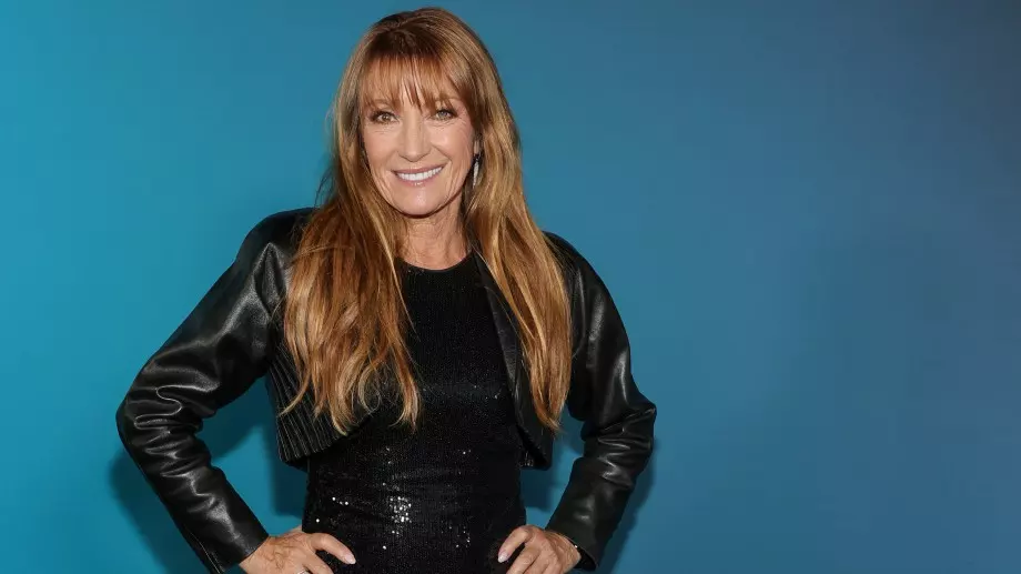 72-годишната Джейн Сиймор показа новия си любим (СНИМКИ)