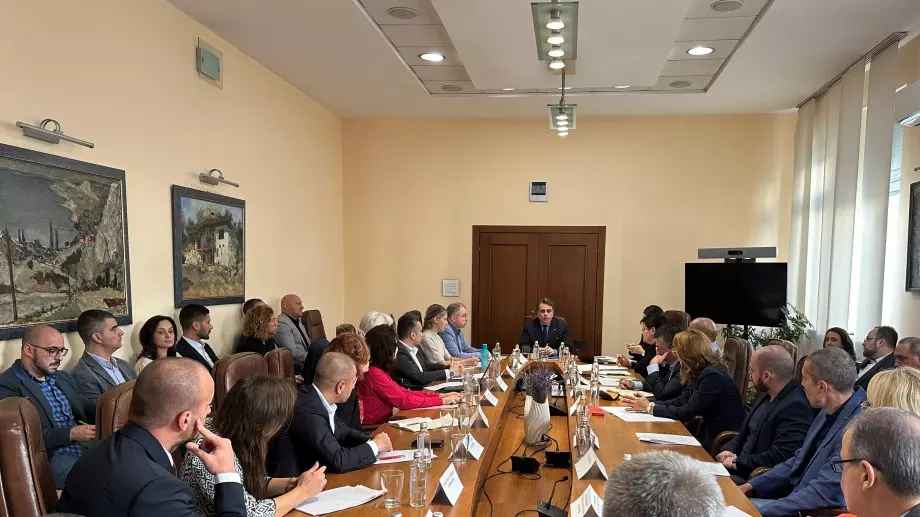 Финансовото министерство готви още ограничения за рекламата на хазарт