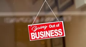 Колко фирми фалираха у нас от началото на годината и в кой сектор това се случва най-често