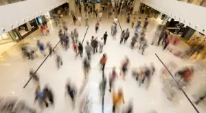 За какво харчат повече парите си потребителите с наближаването на празниците?