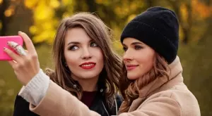 Женски виц за 24 октомври 2023: Приятелки си говорят за секс