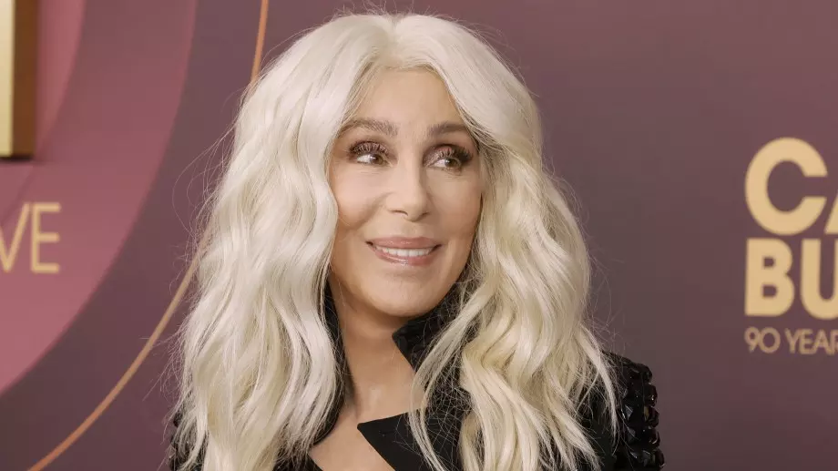 Коледа подрани: За първи път Шер издава албум с коледни песни