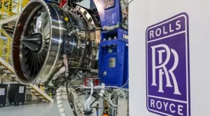 Производител на двигатели за самолети съкращава хиляди работни места по цял свят 