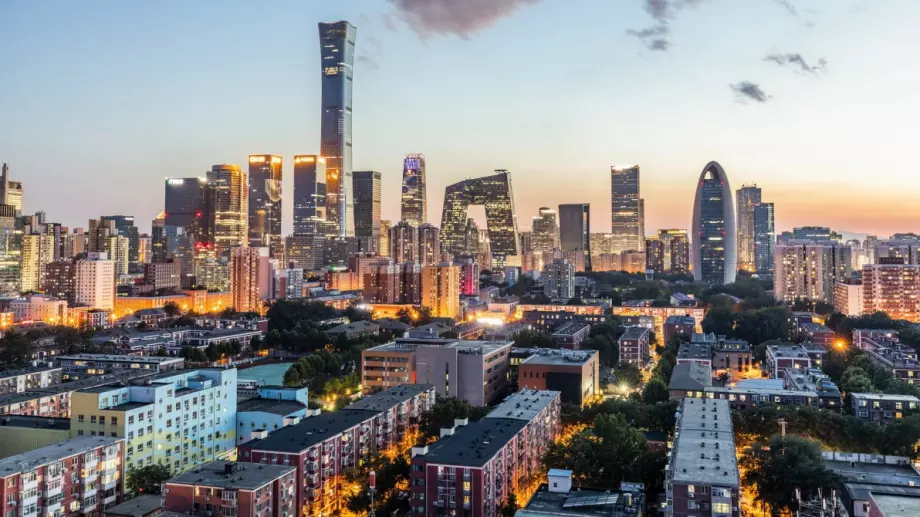 Moody's понижи кредитната перспектива на Китай до негативна 