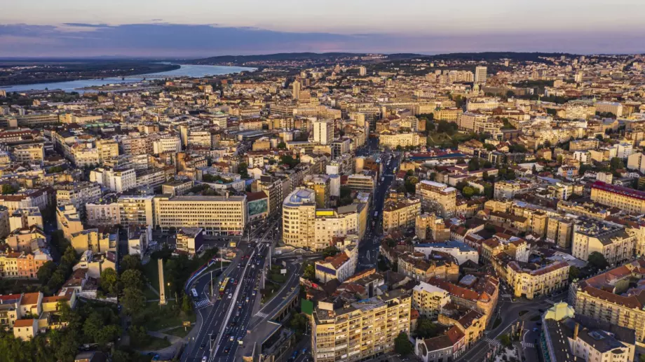 Какви са цените на жилищата в съседните страни?