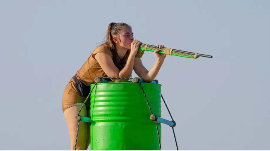 Тази красавица влиза в 