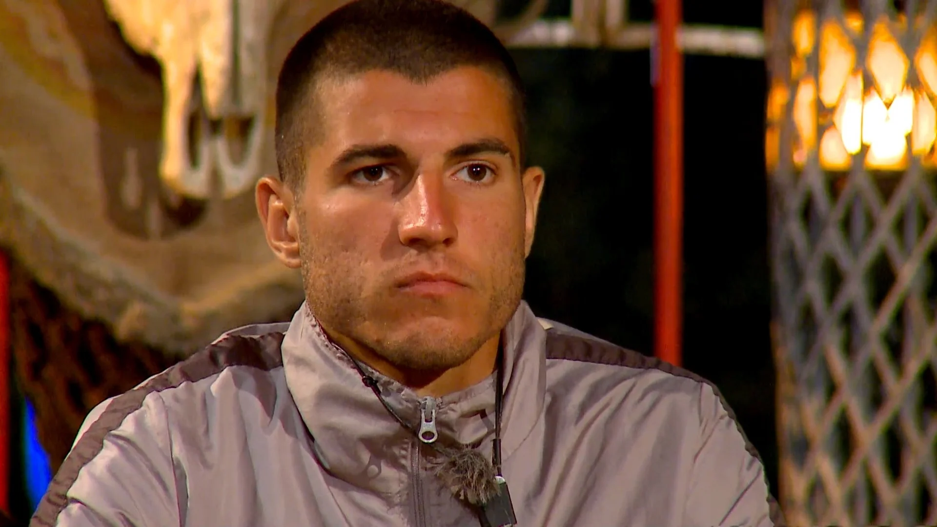 Момчил се е лишил от нещо ОГРОМНО, за да влезе в 