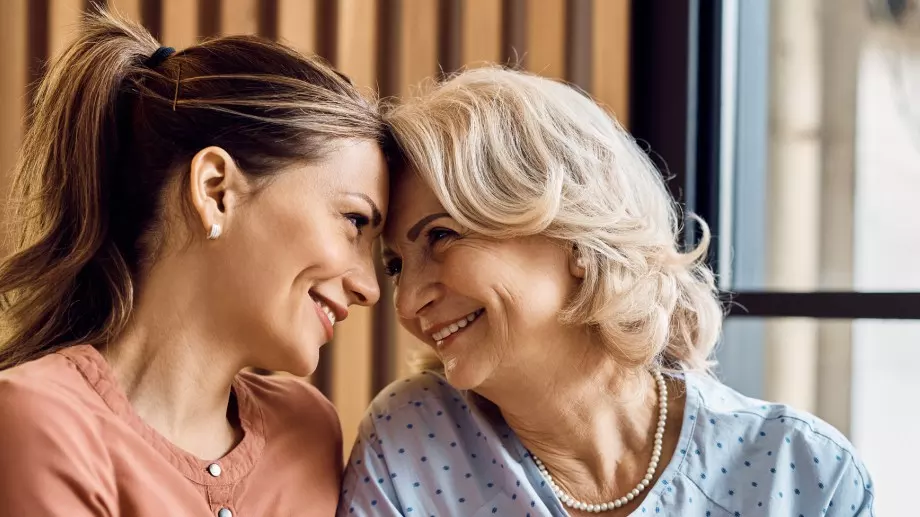 Женски виц за 1 декември 2023: Дъще, какво не ти харесва у Иван?