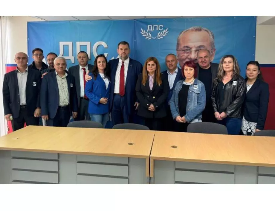 Делян Пеевски: Дойдох при вас за да ви чуя. Бъдете спокойни и уверени и ще имаме добри резултати на изборите в неделя*