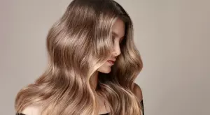 5 лесни начина как да „вдигнете“ прическата си на следващо ниво