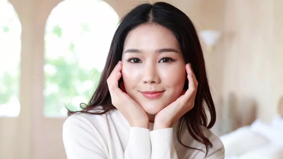 Най-лесният и евтин корейски трик, с който кожата ви ще сияе