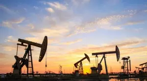 Петролът поевтинява заради Саудитска Арабия