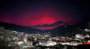 Наблюдавахме красиво червено сияние в България (СНИМКИ)