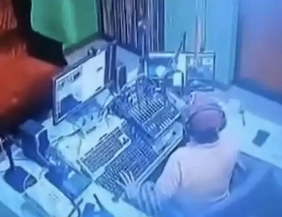 Във Филипините убиха известен журналист в ефир: Какво е известно (СНИМКИ)