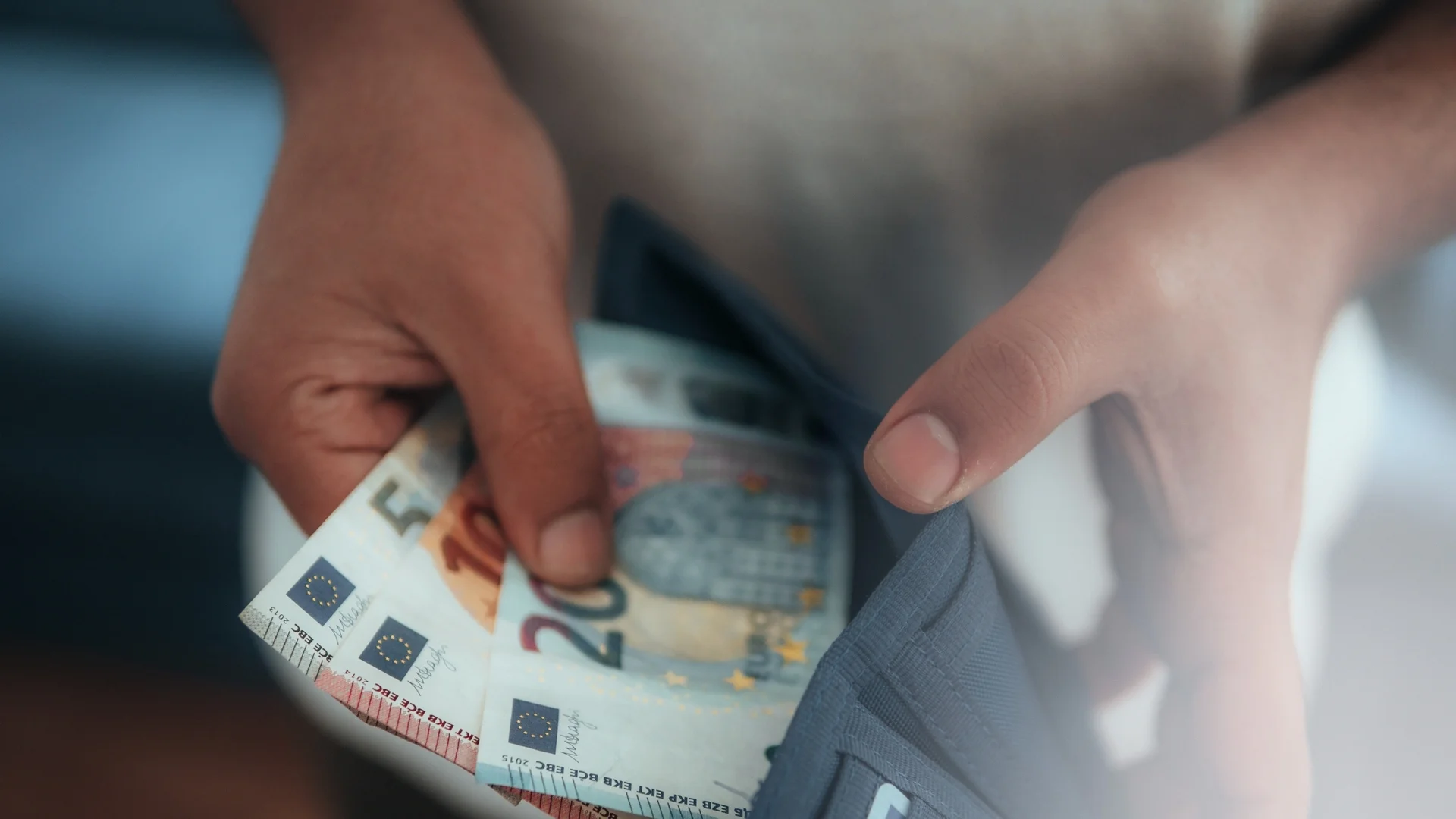 Украинската централна банка премахна ограниченията за продажба на чужда валута в брой