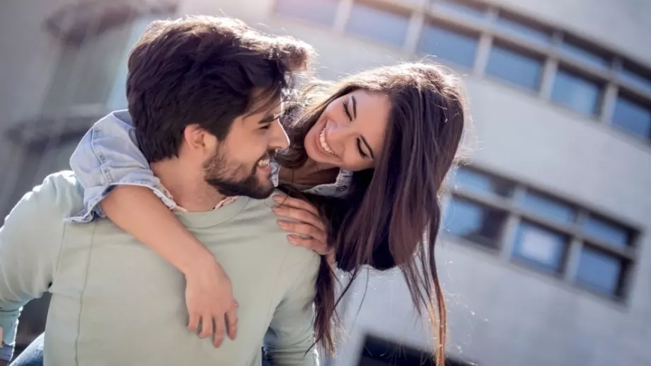 Любовно пожелание за 15 май 2024 според зодията