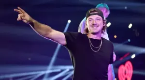 Морган Уолън триумфира на наградите  "Билборд"