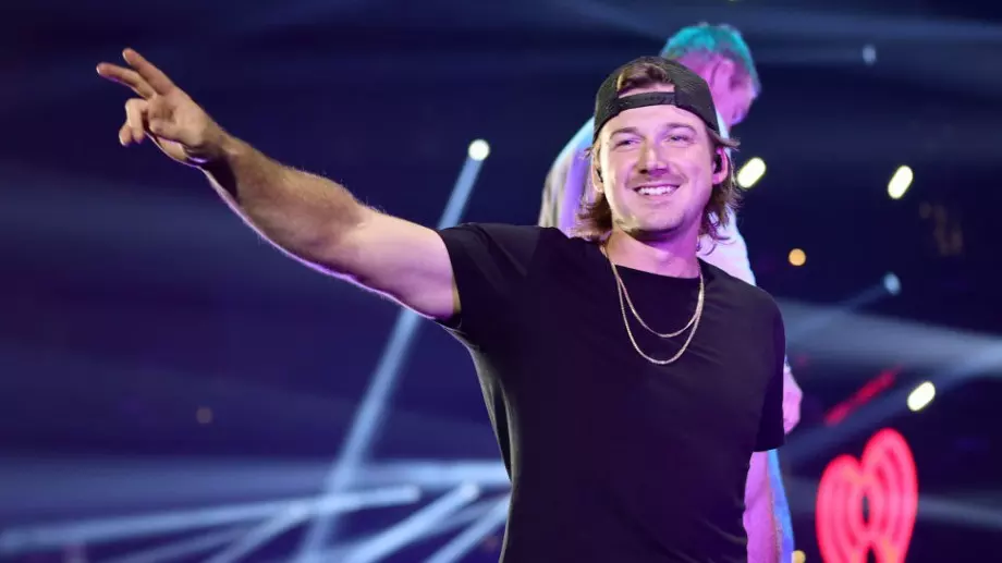 Морган Уолън триумфира на наградите  "Билборд"