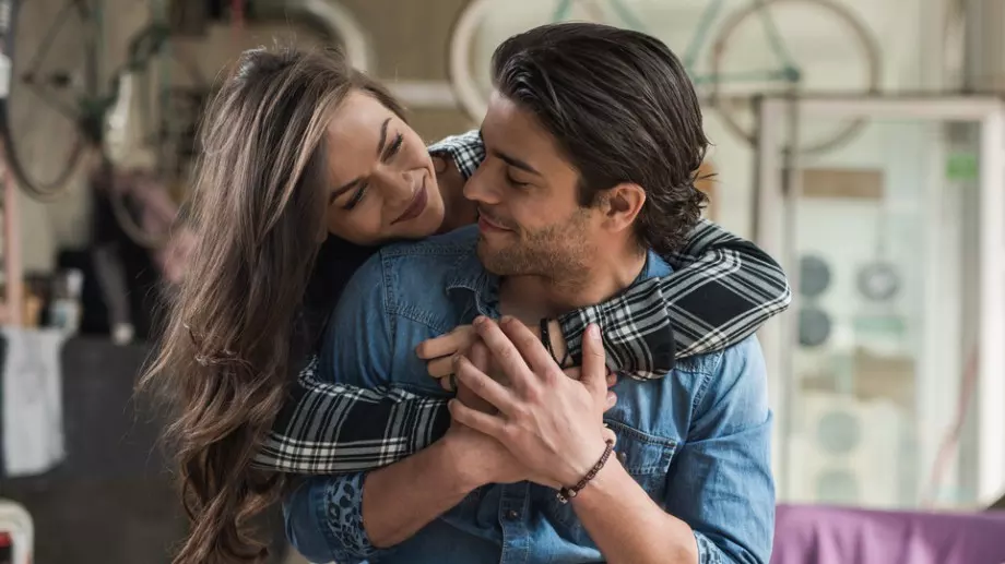 Любовен уикенд хороскоп за 6-7 април 2024