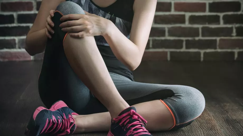 Ето как да оформите и стегнете прасците си (ВИДЕО)