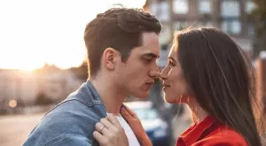 3 знака, че сте опасно обсебени от новата си връзка