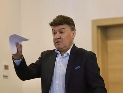 Боби Михайлов се застъпи за МОЧА: Взимам бронзовите фигури в БФС, ще подсилят екипа ми