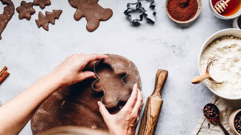 3 лесни и невероятни вкусни идеи за коледни сладки (РЕЦЕПТИ)